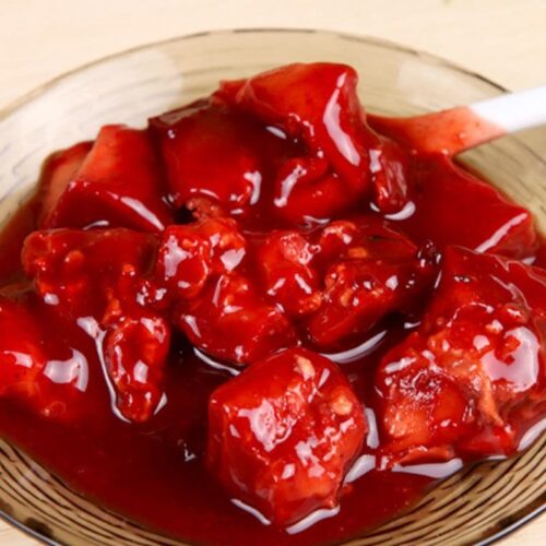 Sanhe Simei Sesame Oil Red Fang Fermented Tofu 500g
三和四美麻油紅方腐乳 500g
सानहे सिमेई तिल का तेल लाल फांग किण्वित टोफू 500g
Sanhe Simei Tofu fermentado rojo con aceite de sésamo 500g