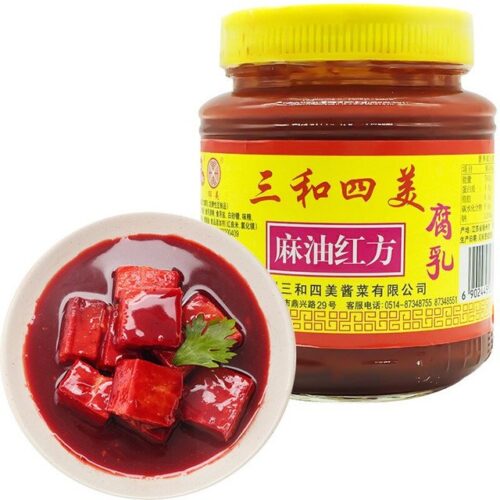 Sanhe Simei Sesame Oil Red Fang Fermented Tofu 500g
三和四美麻油紅方腐乳 500g
सानहे सिमेई तिल का तेल लाल फांग किण्वित टोफू 500g
Sanhe Simei Tofu fermentado rojo con aceite de sésamo 500g