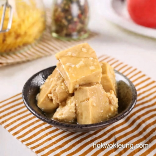 Sanhe Simei Zaofang Fermented Tofu 500g (Light Taste)
三和四美糟方腐乳 500g（淡口）
सानहे सिमेई ज़ाओफांग किण्वित टोफू 500g (हल्का स्वाद)
Sanhe Simei Tofu fermentado Zaofang 500g (sabor ligero)